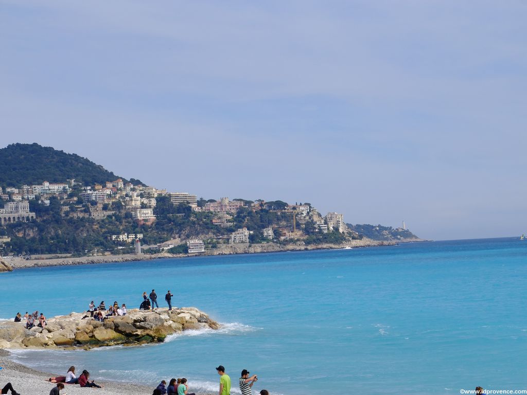 Am Strand von Nizza mit Blick Richtung Cap de Nice