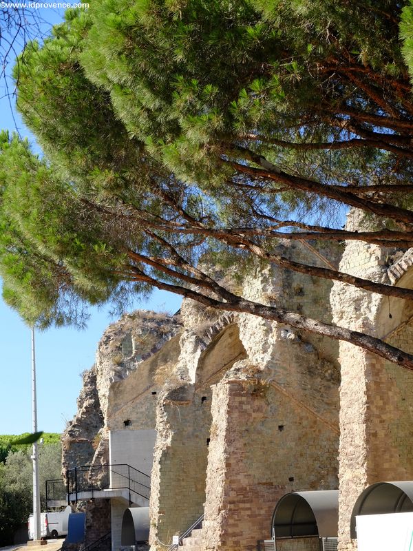 Römisches Amphithéâtre von Fréjus/Frankreich Amphithéâtre romain / Arènes