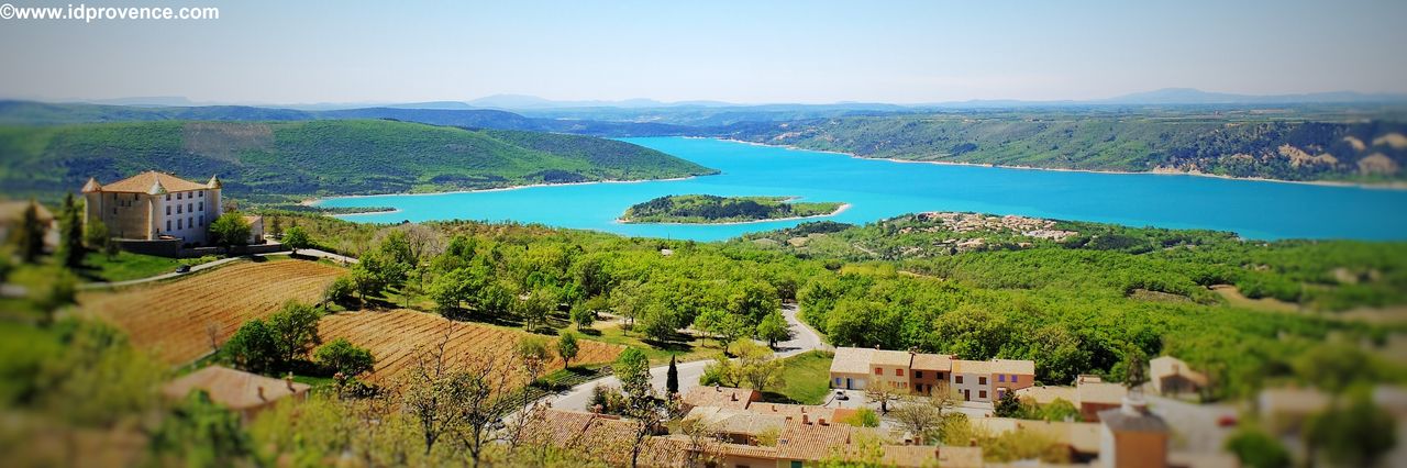 Blick auf den Lac St Croix am Gorge du Verdon - eine DER Provence Sehenswürdigkeiten