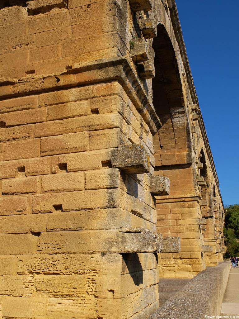 Das Aquädukt in Frankreich Pont du Gard -Sehenswürdigkeit in Südfrankreich