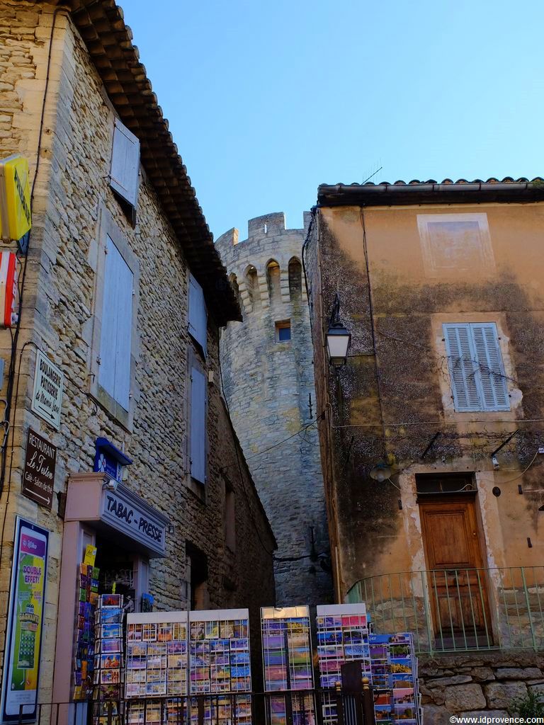 Gordes Frankreich in der Provence mit seinen Sehenswürdigkeiten