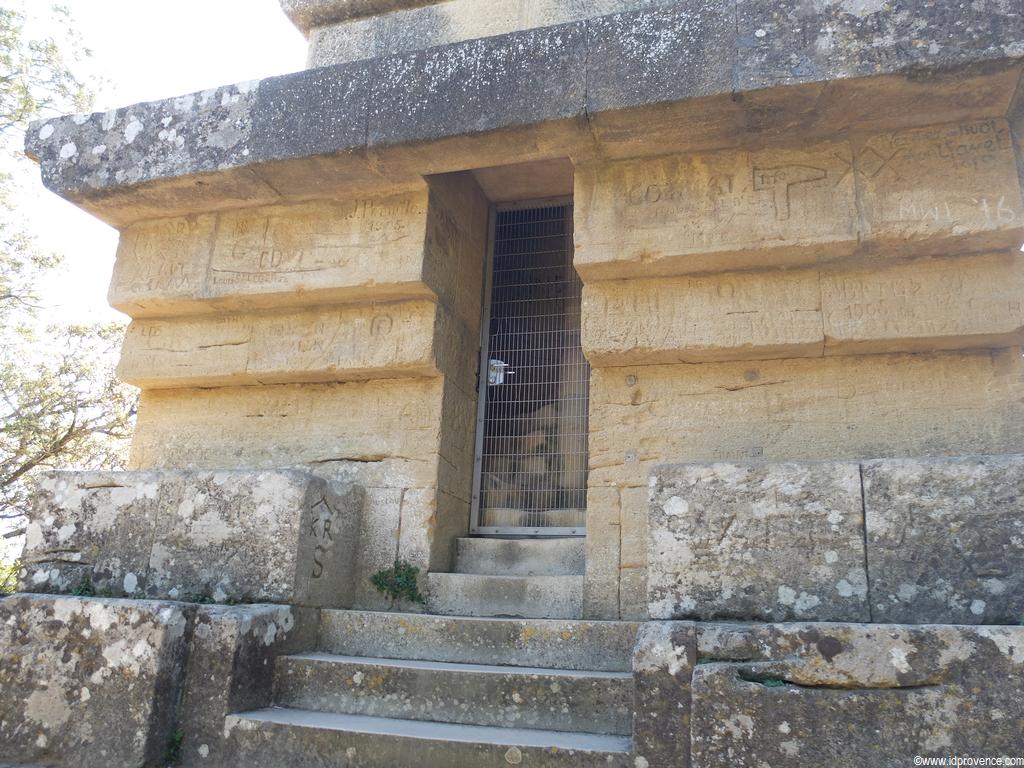 Das Aquädukt in Frankreich Pont du Gard -Sehenswürdigkeit in Südfrankreich