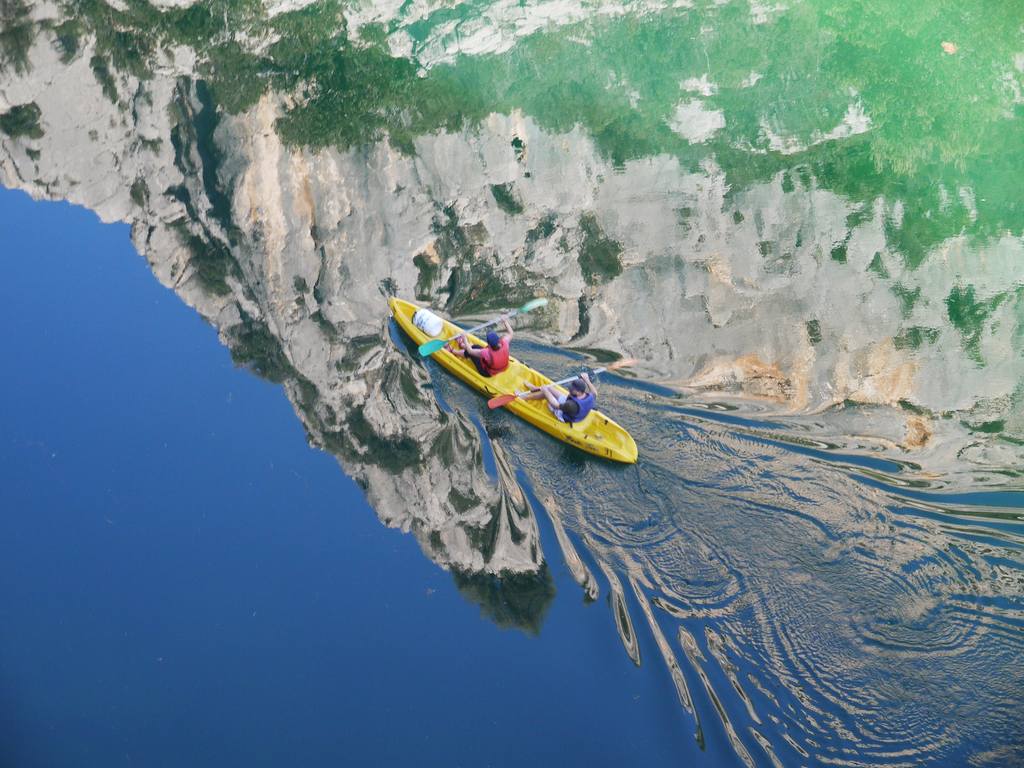 Verdon Schlucht in der Provence:Der Gorges du Verdon ist ein absolutes Provence Highlight. Hier der mitten in der Schlucht