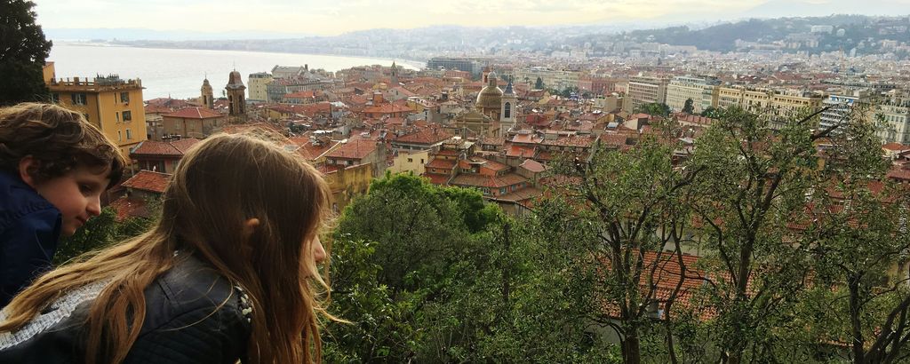Sehenswürdigkeiten Nizza: Ausblick vom Schlossberg auf die Stadt