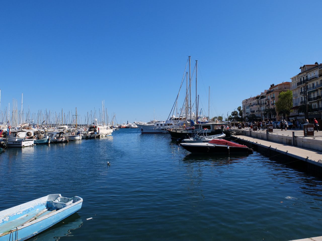 Der alte Hafen in Cannes