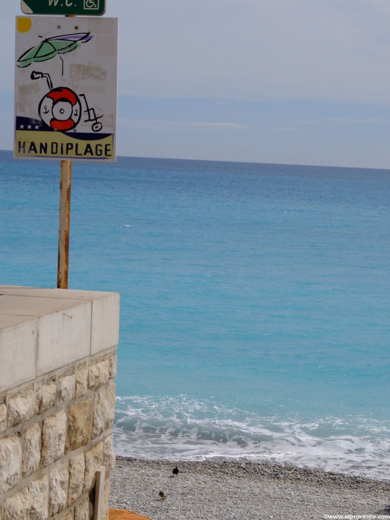 Einziger Behindertengerechter Strand in Nizza ist der Strand la plage du Centenaire