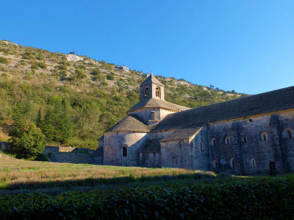 Provence Sehenswürdigkeit Kloster Sénanque