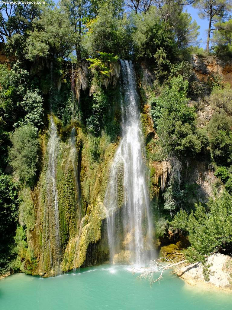Sehenswürdigkeiten der Provence Die Wasserfälle von Sillans-la-Cascade