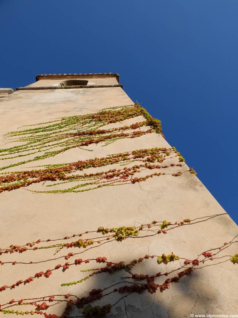 Provence Sehenswürdigkeit Tourtour auf 635 Höhenmetern