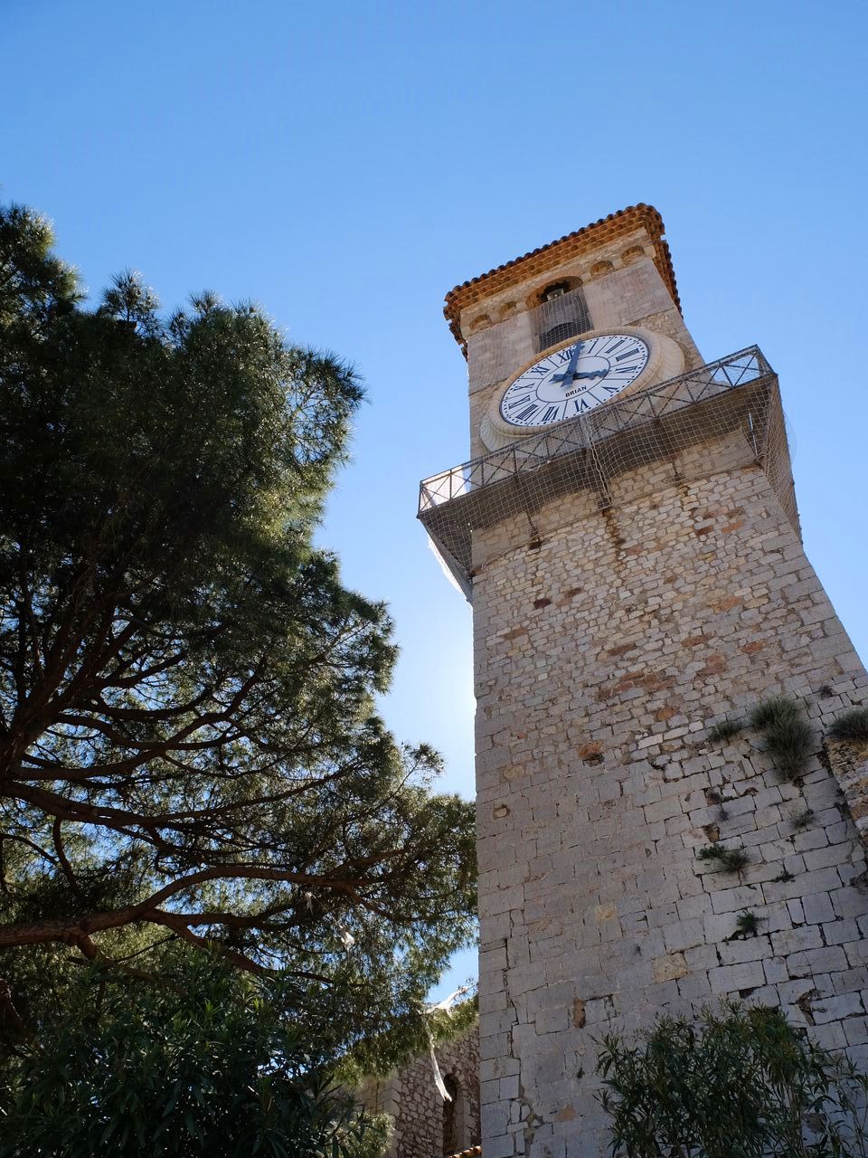 Suquet Cannes - Uhrturm