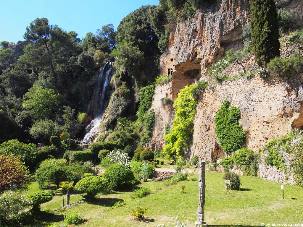 Der Park und die Grotten von Villecroze:Insider Tipp bei einem Besuch der grünen Provence im Departement VAR. 