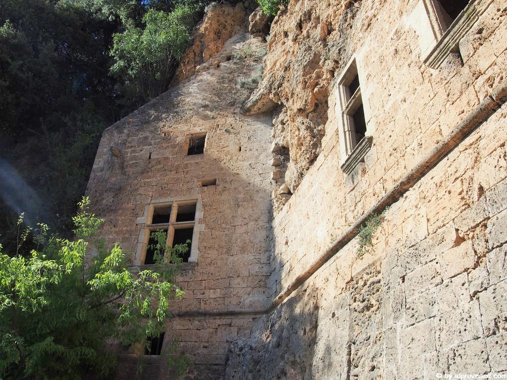 Der Park und die Grotten von Villecroze
Parc et grottes de Villecroze: Provence Sehenswürdigkeiten im Departement VAR