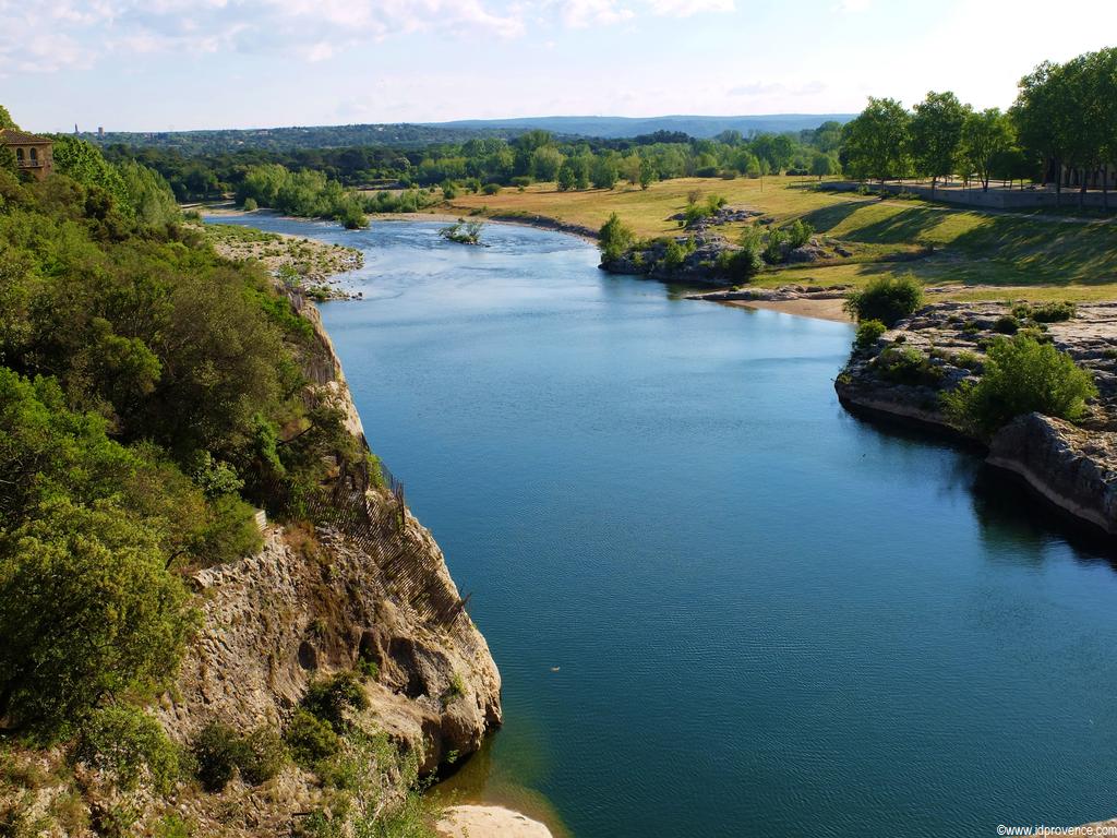 Das Aquädukt in Frankreich Pont du Gard -Sehenswürdigkeit in Südfrankreich